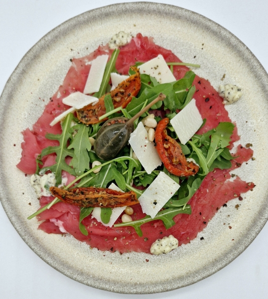 Entrée : carpaccio de bœuf 